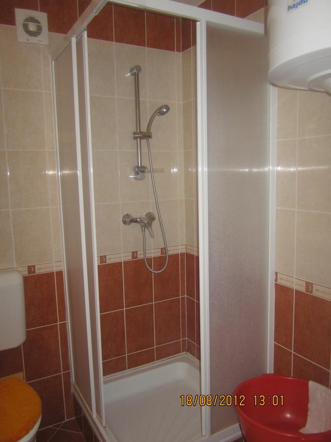 Gyoengyvirag Ueduelo - Mario Apartman Harkány Exterior foto